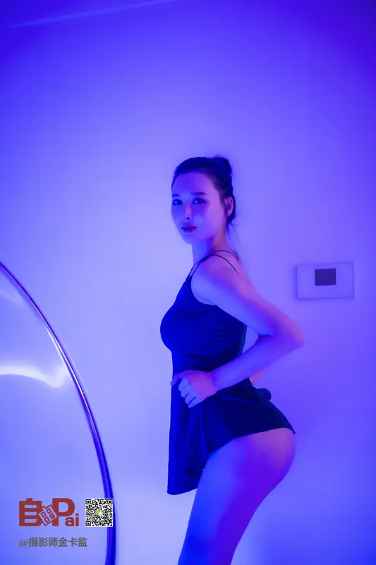 摄影师金卡监作品-女神索菲《夜色》套图+视频 - 索菲